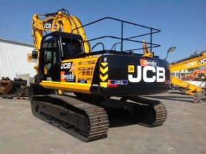 Excavator — Car Detailing in St Beaconsfield QLD